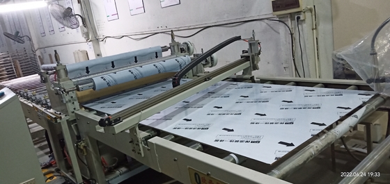 Macchina per la laminazione di pellicole a 100 m/min con sistema di controllo PLC