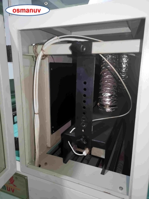 La macchina di curatura a cinque lampade da 1,5 mm è equipaggiata per la superficie di fogli di PVC, di silicato di calcio, di alluminio e di ferro.