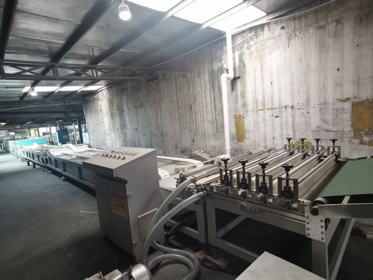 Macchina di rivestimento UV ad alta automazione con tecnologia di rivestimento ad alta affidabilità