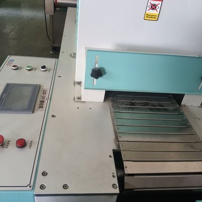 Macchina per l'asciugatura UV LED di livello industriale per l'asciugatura e la cura rapida di rivestimenti, inchiostri e adesivi a base di solventi