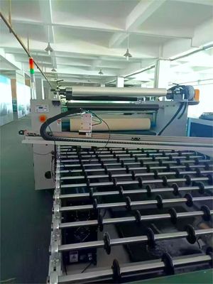 La macchina per rivestimento in rilievo e trasferimento di UV è la chiave per la stampa vibrante