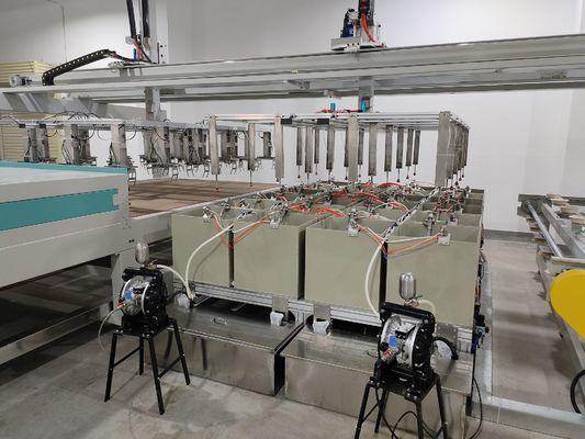 Macchina per rivestimento a rotazione a 24 stazioni per la fibra di stampaggio della polpa con rivestimento di barriera