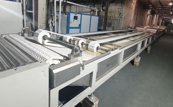 Performance affidabile di precisione di ingegneria pavimenti di rivestimento e linea di ricottura per PVC WPC LVT