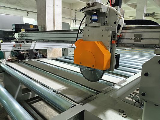 Macchina di rivestimento di raschiatura completamente automatica per la preparazione della superficie della scheda XPS.