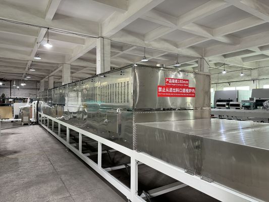 Forno per l'essiccazione a microonde industriale con riscaldamento volumetrico continuo a cinghia e potenza personalizzabile