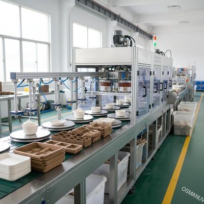 Macchina per rivestimento in polpa con linea di rivestimento rotante automatica, ideale per rivestire prodotti in fibra stampata, stoviglie, vassoi e articoli da imballaggio
