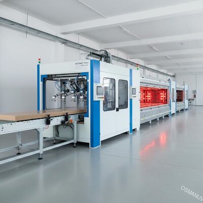 Linea di spruzzatura automatica ad alta velocità per pannelli di mobili – Produzione 5-20 m/min con configurazione pistola personalizzabile per MDF e pannelli truciolari