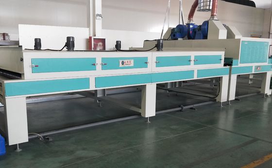 Il punto erba la macchina uv ISO9001 1320mm stampa automatica/della linea ricoprente UV verde