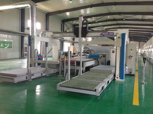 Bordo di trattamento del silicato di calcio di controllo dello SpA della macchina di rivestimento dello spruzzo di luce UV del bordo 388kw del MDF