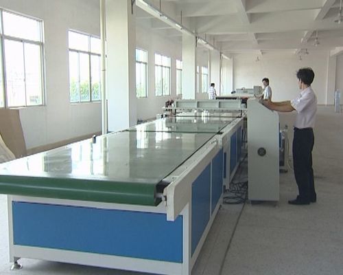 Macchina per rivestimento di tende ad alta resistenza con spessore del rivestimento 3-80 mm e precisione del rivestimento ± 0,02 mm