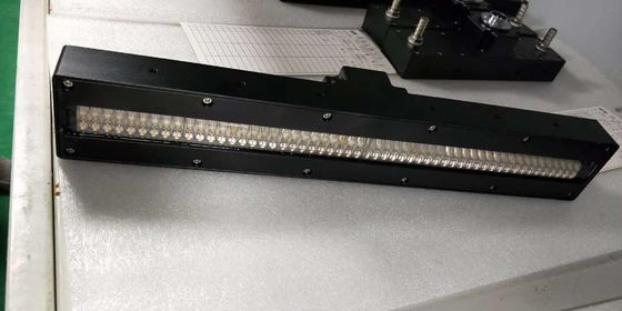 1-10m/min Velocità di raffreddamento Sistema di raffreddamento a LED UV con raffreddamento ad aria per un raffreddamento di precisione