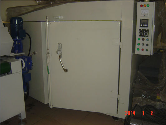 Un forno a temperatura costante Intervallo di temperatura da 0°C a 250°C Tasso di riscaldamento 2,0°C/min