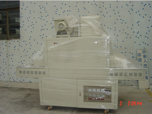 Macchina per la cura UV ad alte prestazioni con lampada UV da 365 nm per l'area di cura 300 mm * 400 mm