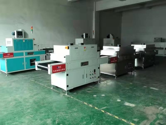 Intervallo di controllo del timer 0-99min Macchina di irradiazione UV con precisione di controllo della temperatura ±1C