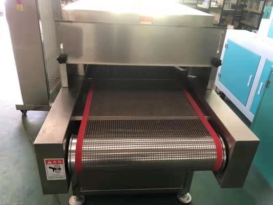 Tuneo di sterilizzazione UV ad alta efficienza UV-C (253,7 nm) per imballaggi alimentari. Eliminazione del 99,9% di agenti patogeni.