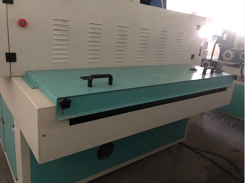 300mm lunghezza efficace macchina di curaggio UV con curaggio e 380V 50HZ tensione di alimentazione