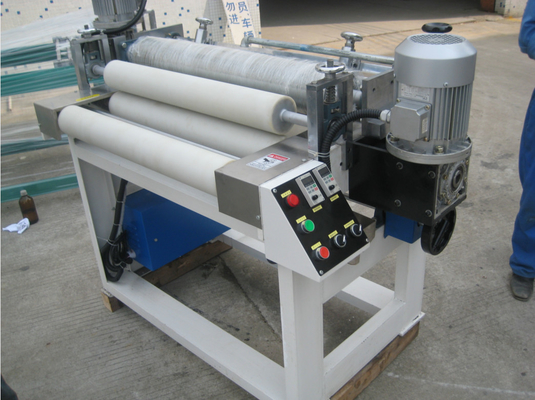 Macchina di riempimento semiautomatica di vernice a spruzzo Tecnologia avanzata per rivestimento superiore con la macchina di rivestimento a spruzzo