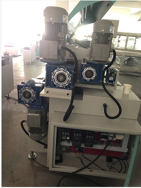 Su misura spruzzi la distanza 1000ml/Min 0.1-3mm della macchina di rivestimento di HMI 200mm