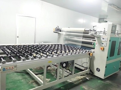 1.5KW Film Lamination Machine per la laminazione precisa e liscia di spessore 0,03-2 mm per vetro, acrilico, plastica, borato