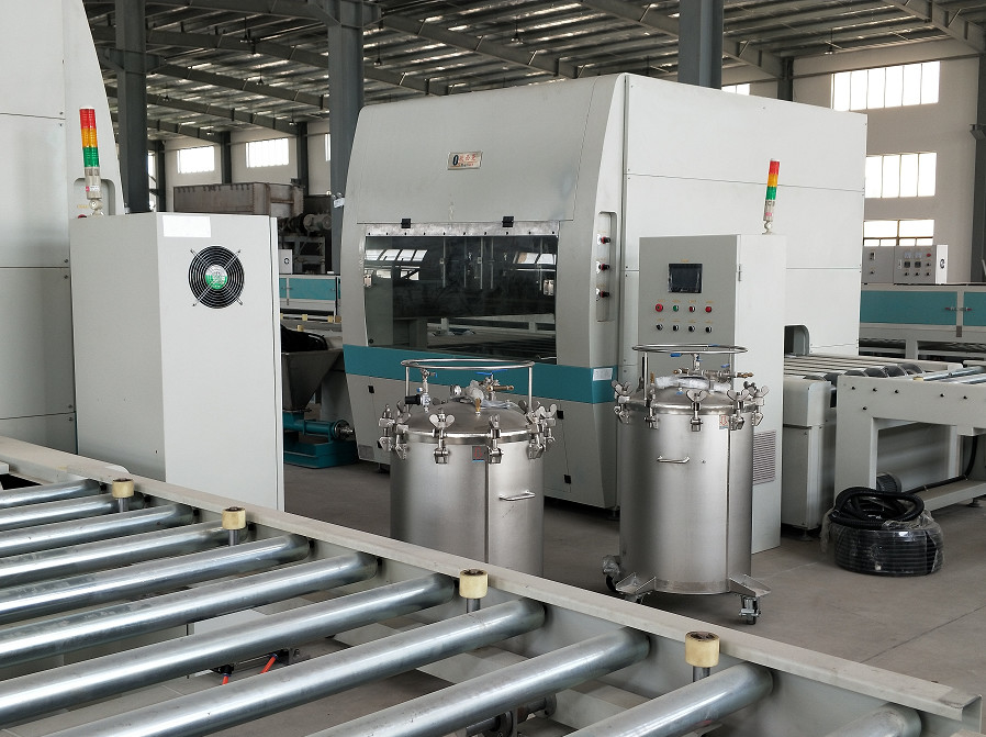 Larghezza ad alta velocità di 3m/Min Spray Coating Machine With 1000mm per uso industriale