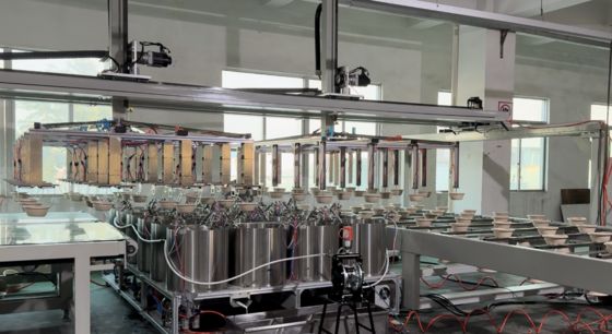 Linea di produzione di spin coating ad alta produttività per stoviglie in polpa stampata - Sistema di rivestimento interno a 24 stazioni con parametri personalizzabili