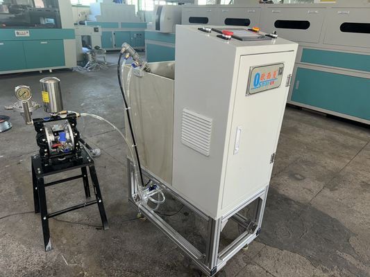 Rivestimento a rotazione a stazione singola per contenitori alimentari a pasta di pasta stampata    Benchtop design con apparecchiature personalizzabili per la ricerca e lo sviluppo e la produzione a piccoli lotti